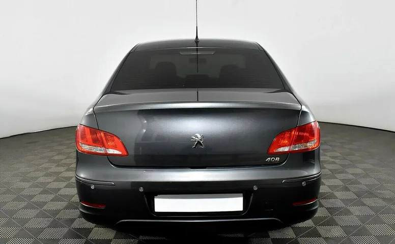 Peugeot 408