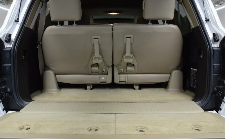 Toyota land cruiser 200 series