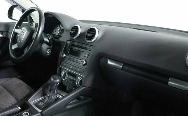 Audi A3 1.6 Робот