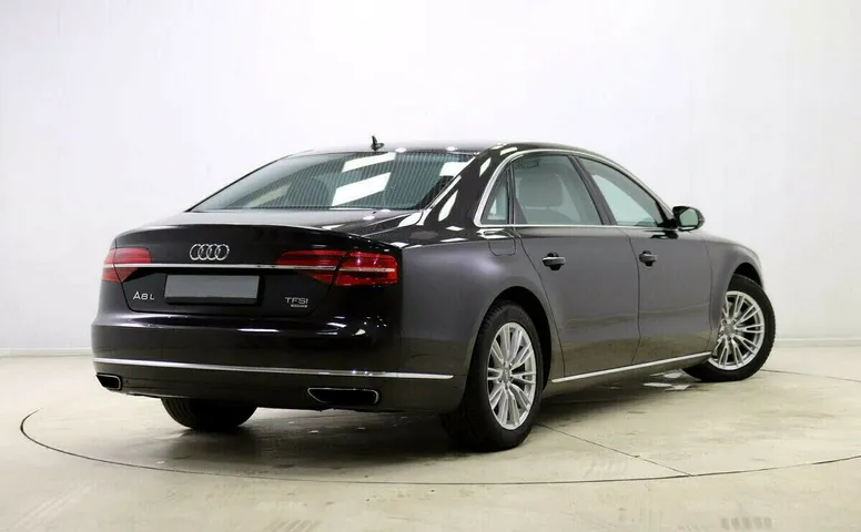 Audi A8 III (D4)