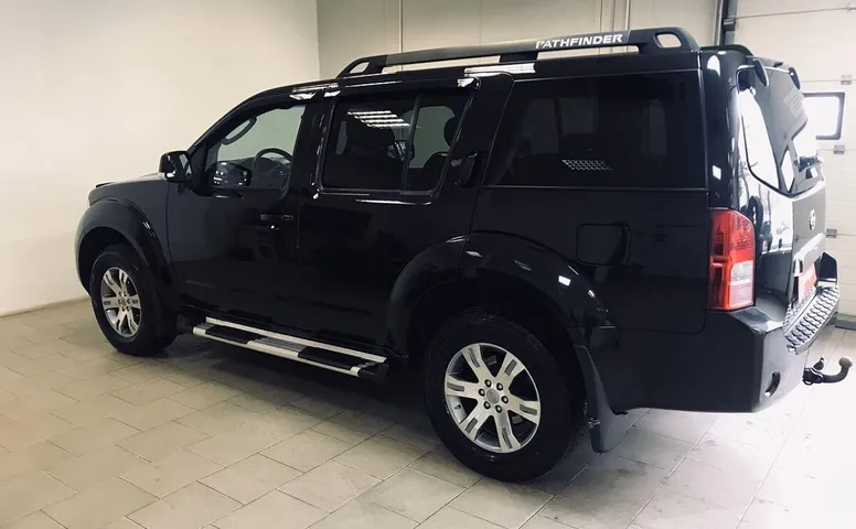Nissan Pathfinder III