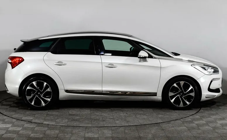 Citroen DS5