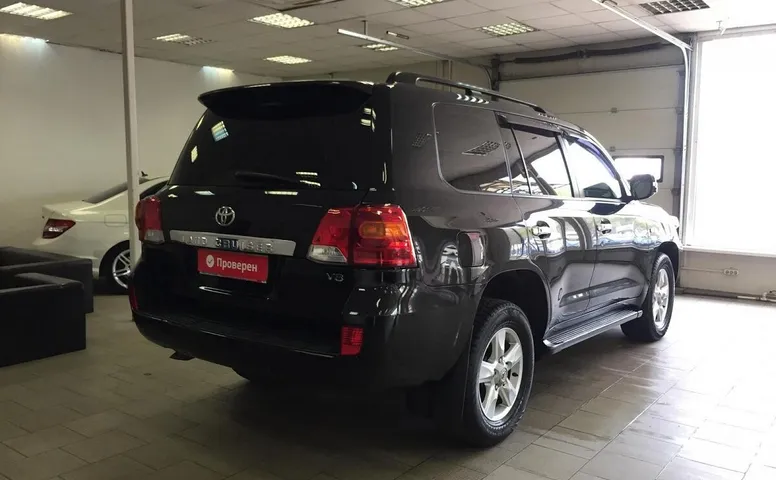 Toyota Land Cruiser 200 Series