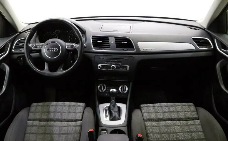 Audi Q3 I (8U)