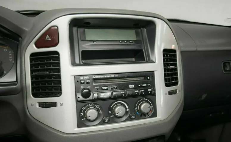 Mitsubishi pajero