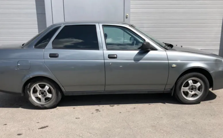 LADA (ВАЗ) 2170 1.6 MT (98 л.с.)