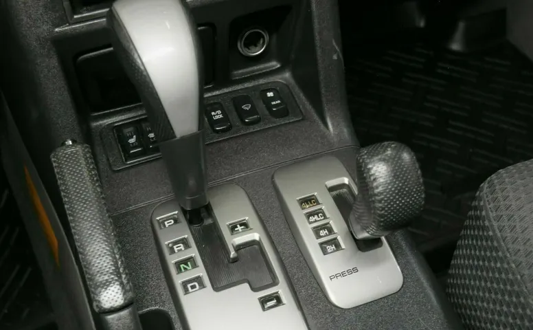 Mitsubishi pajero