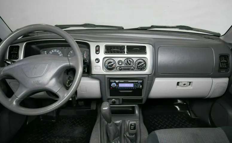 Mitsubishi pajero sport