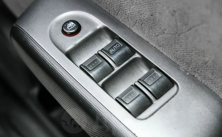 Honda Fit, 1 поколение, 2 рестайлинг
