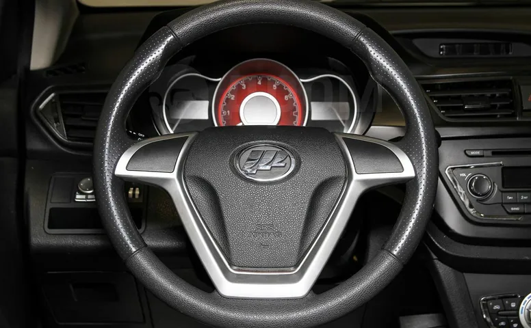 Lifan X50, 1 поколение