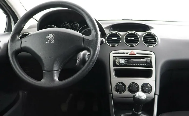 Peugeot 408 I