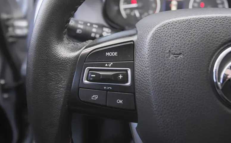 DongFeng AX7