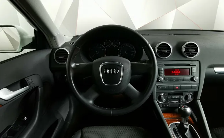 Audi A3 1.2 TFSI S-tronic (105 л.с.) Белый