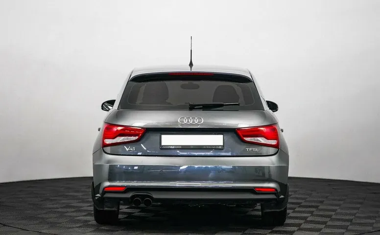 Audi A1 I (8X) Рестайлинг