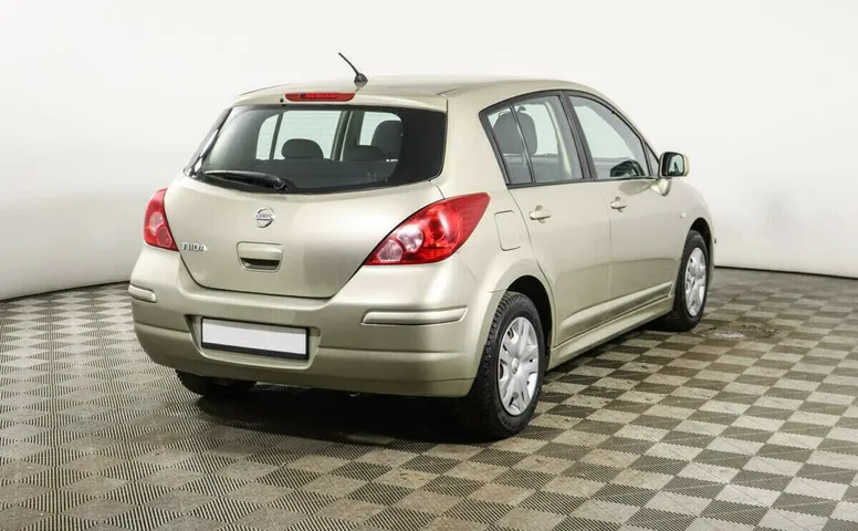 Nissan Tiida I Рестайлинг