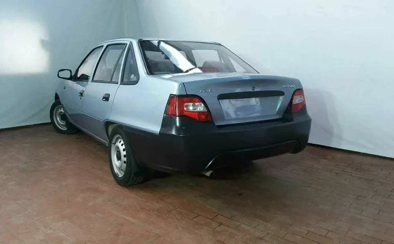 Daewoo NEXIA 1.5 MT (80 л.с.)