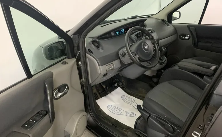 Renault SCENIC 1.6 MT (90 л.с.)