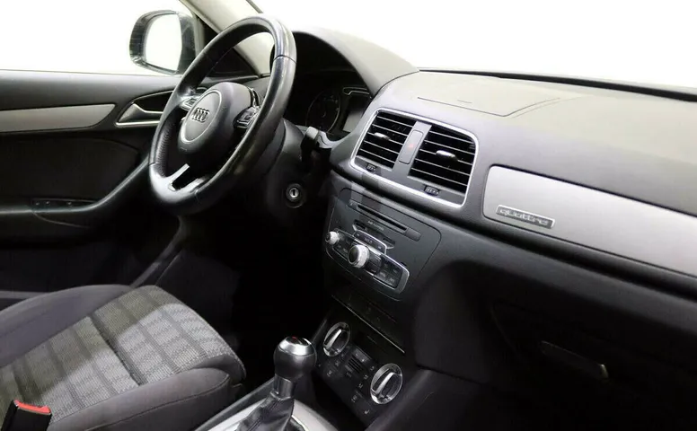 Audi Q3 I (8U)