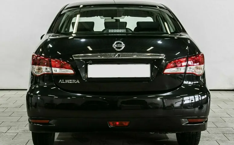 Nissan almera