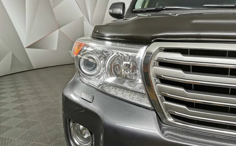 Toyota Land Cruiser 4.6 AT 4WD (5 мест) (309 л.с.) Серый