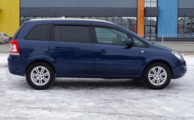 Opel Zafira B Рестайлинг