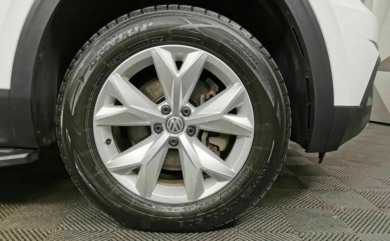 Volkswagen Teramont 2.0T AT 4Motion (220 л.с.) Status Белый