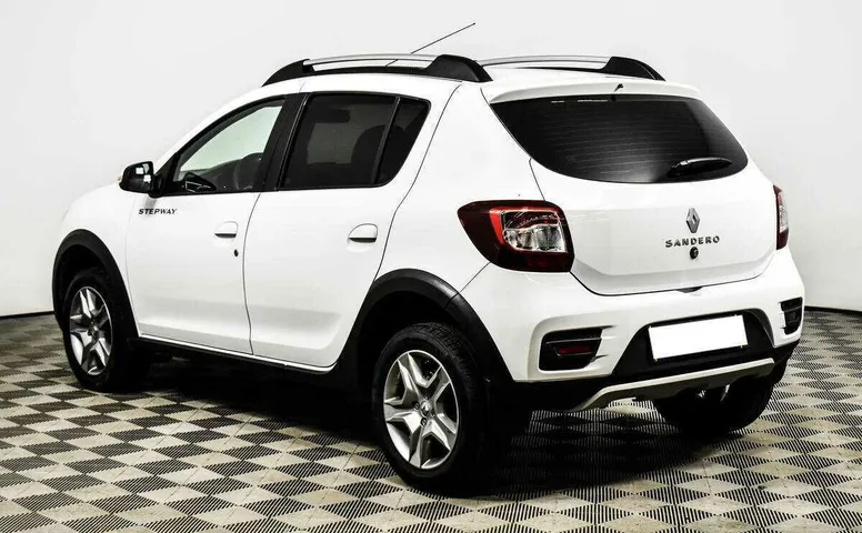 Renault sandero stepway cvt 2021 с пробегом 12 030 км