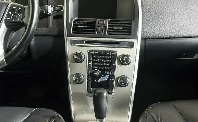 Volvo XC60 2.0 Робот