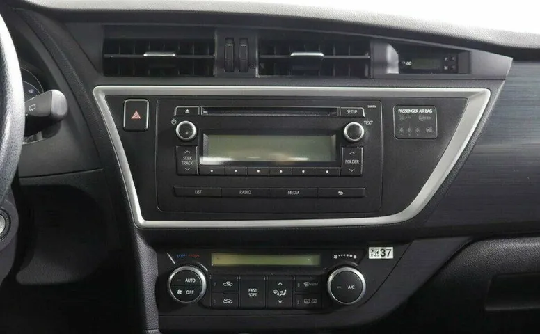 Toyota Auris 1.6 Вариатор