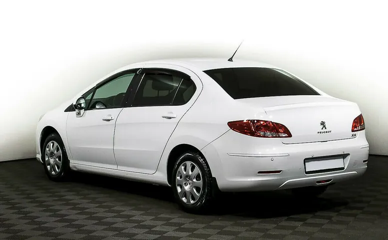 Peugeot 408 I