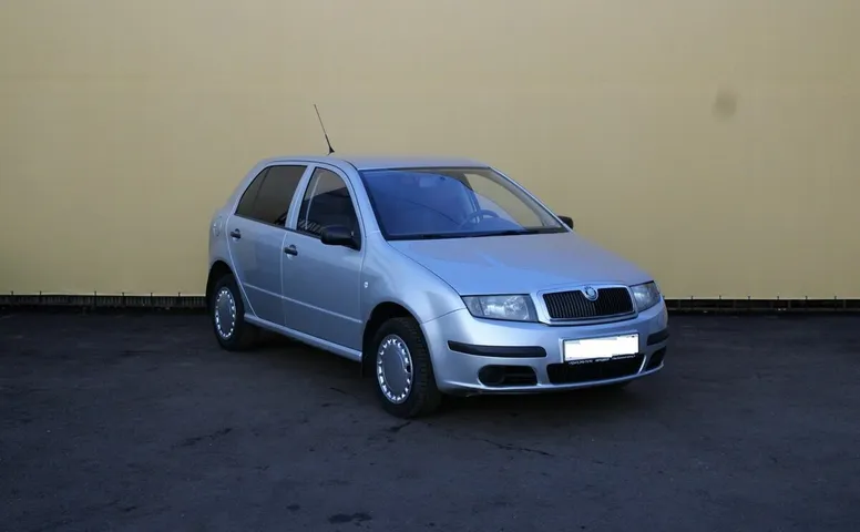 Skoda FABIA 1.2 MT (64 л.с.)