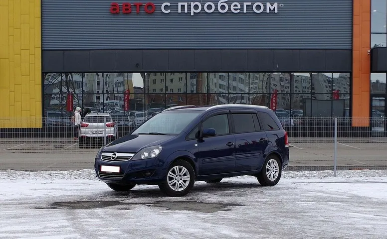 Opel Zafira B Рестайлинг