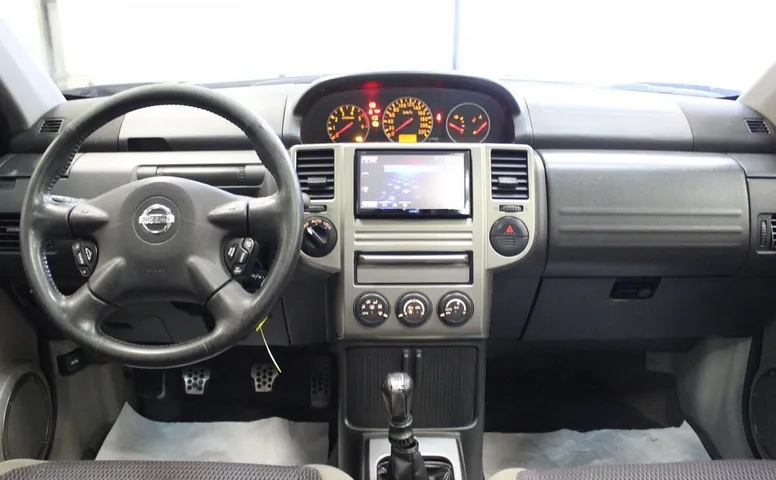 Nissan X-Trail I