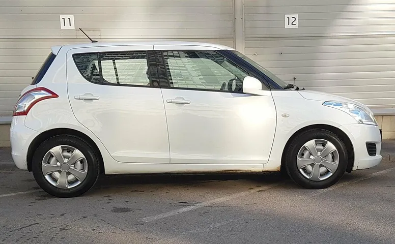 Suzuki Swift IV