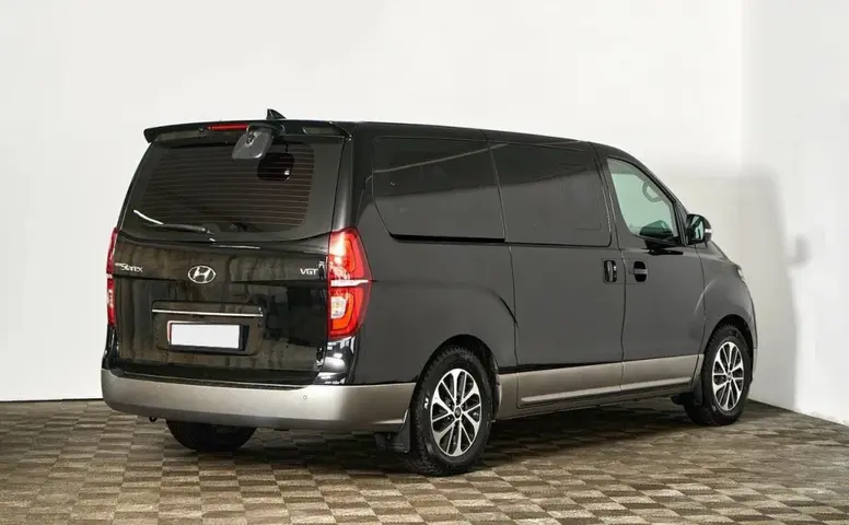 Hyundai Grand Starex