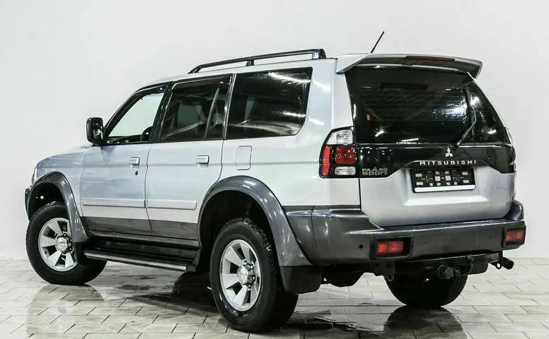 Mitsubishi pajero sport