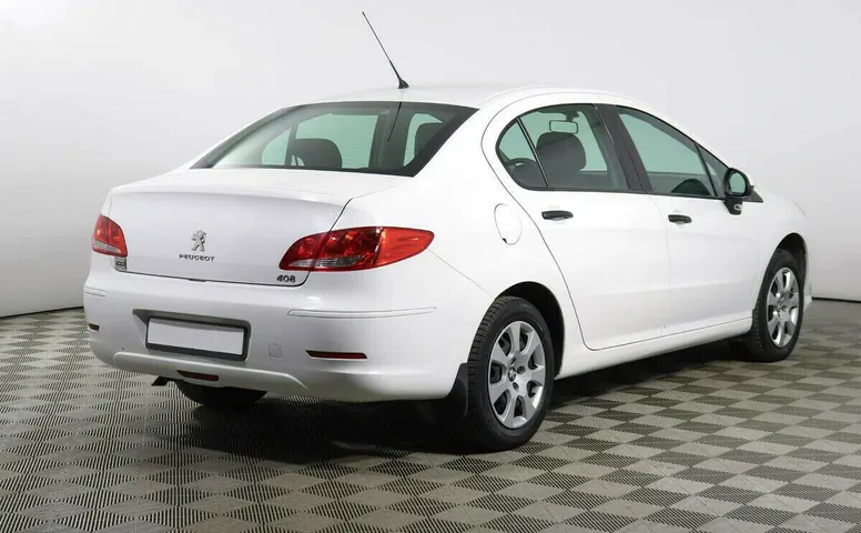 Peugeot 408 I