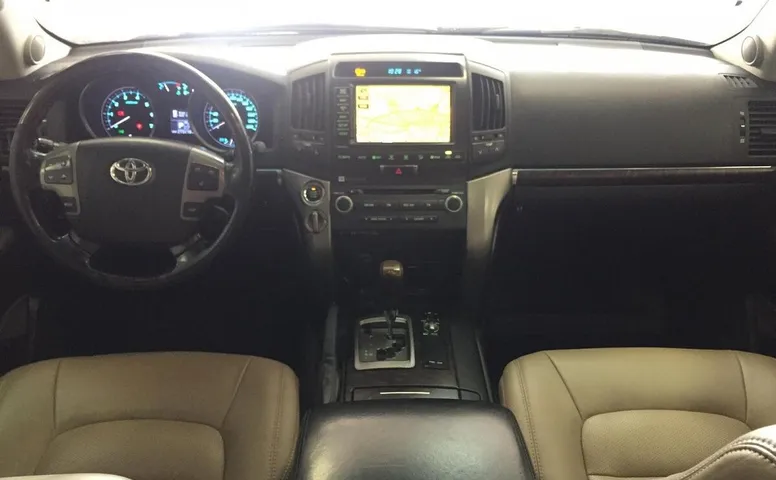 Toyota Land Cruiser 200 Series