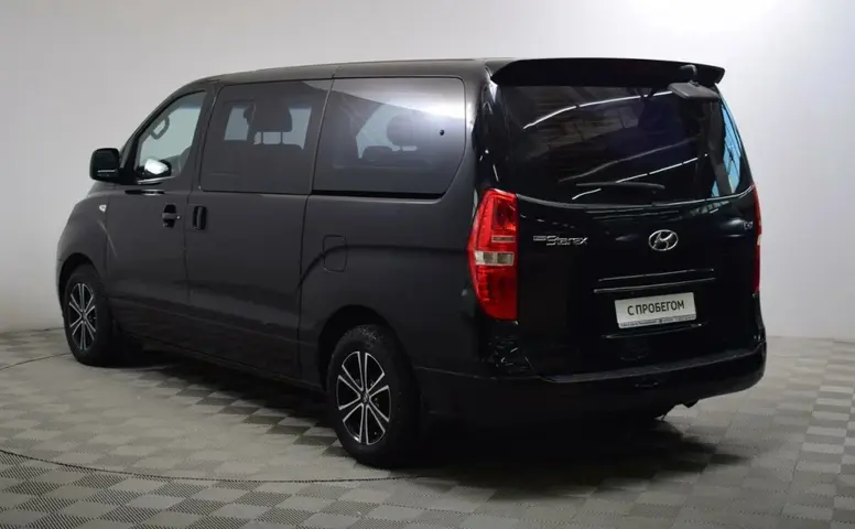 Hyundai Grand Starex