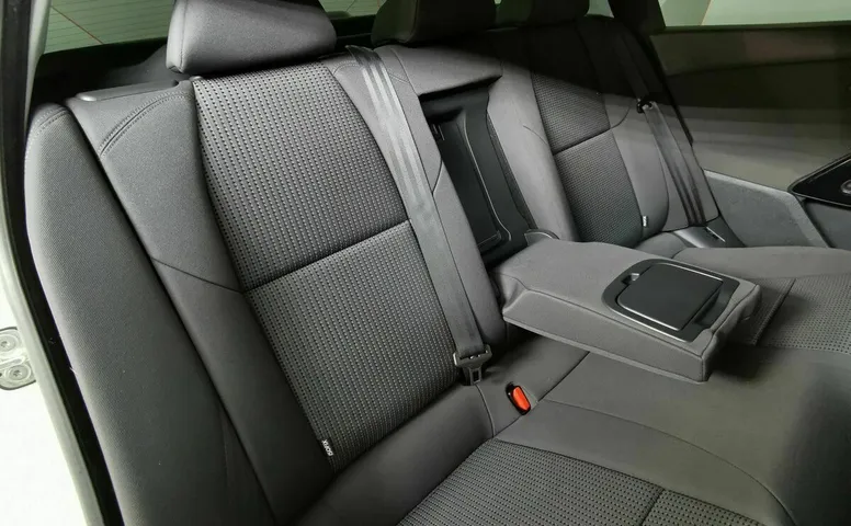 Peugeot 508 2.0 HDi AT (136 л.с.) Белый