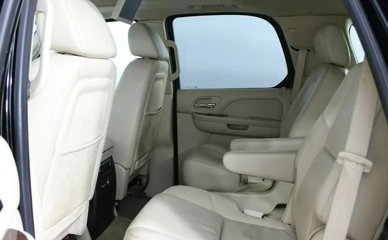 Cadillac Escalade III