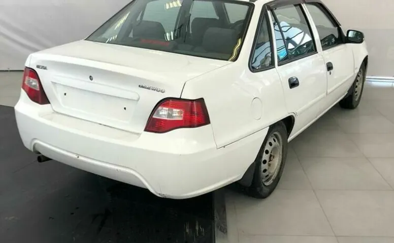 Daewoo NEXIA 1.5 MT (80 л.с.)