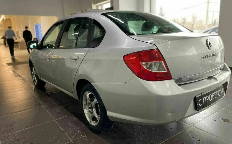 Renault symbol ll