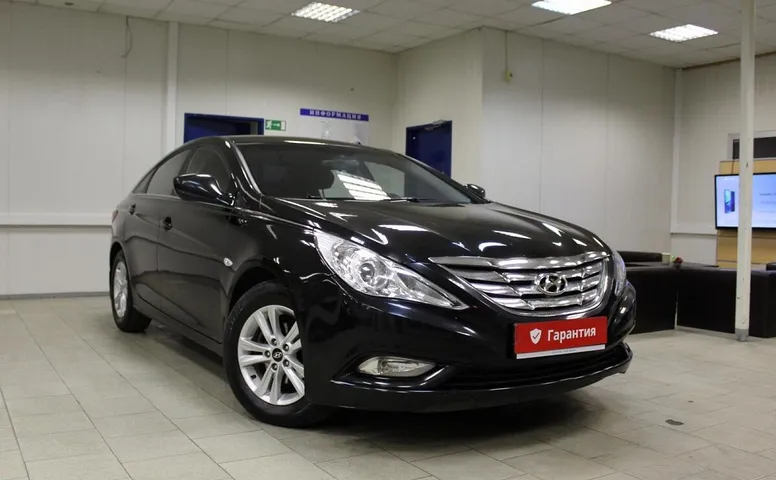 Hyundai Sonata VI (YF)