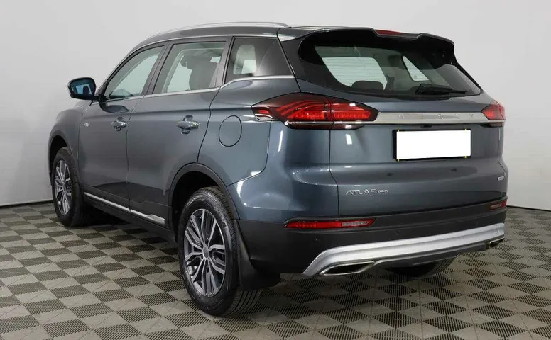 Geely atlas pro робот 2021 с пробегом 8 100 км