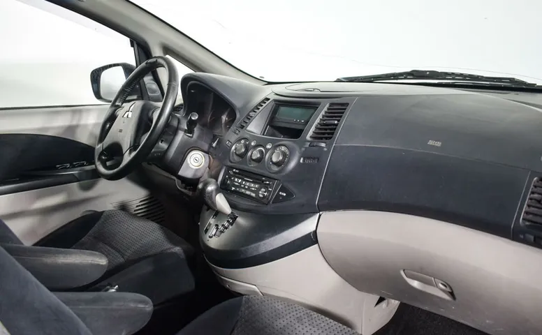 Mitsubishi Grandis