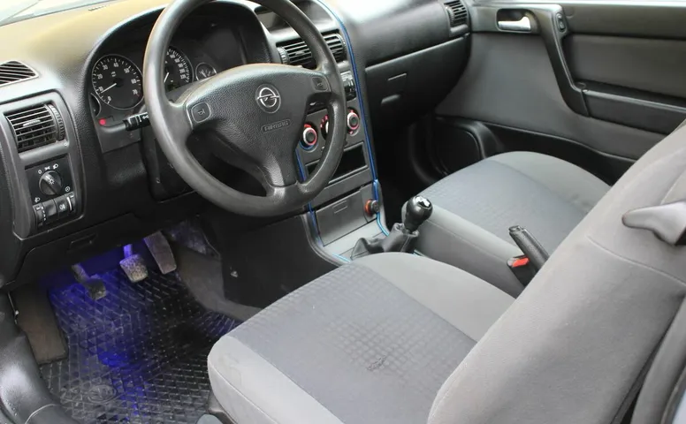 Opel ASTRA 1.6 MT (100 л.с.)