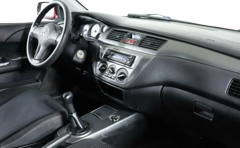 Mitsubishi lancer