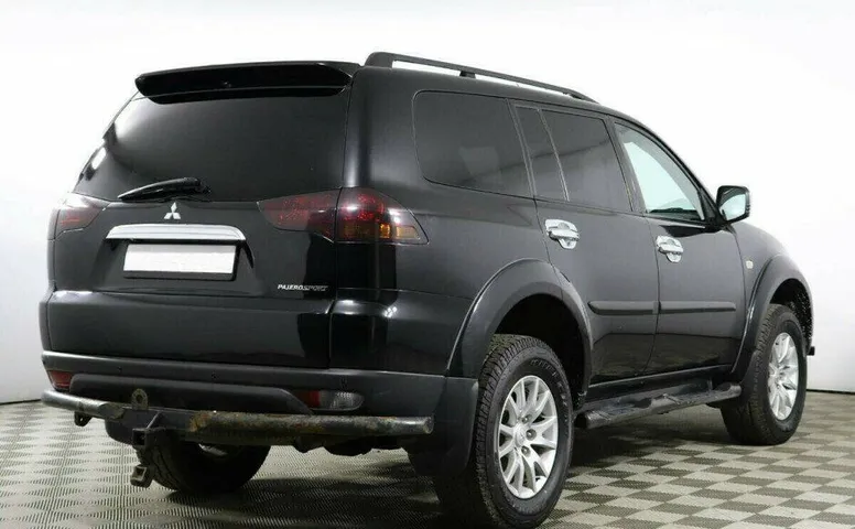 Mitsubishi Pajero Sport 2.5 Автомат