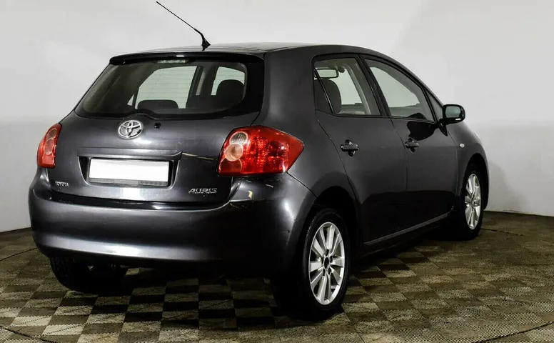 Toyota Auris I